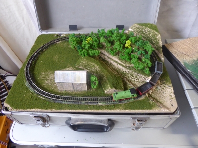 layout-in-suitcase-2017